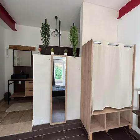 - Douceur Du Sud, Entre Et Campagne Bed & Breakfast