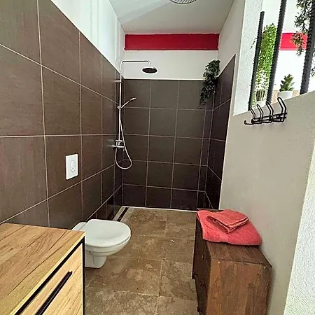 Bed & Breakfast - Douceur Du Sud, Entre Et Campagne 3*